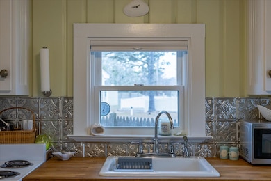 Kitchen 4