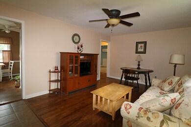 4471 Glenmawr Ave, Columbus, OH 43224 - photo 4