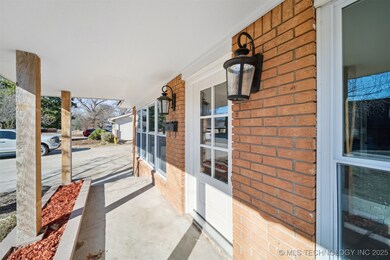 705 SE 14th St, Pryor, OK 74361 - photo 2