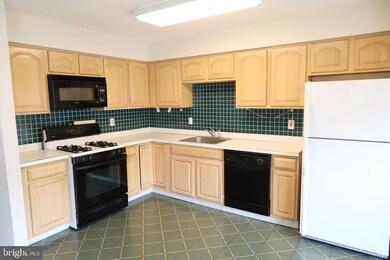 1957 Delancey St, Hellertown, PA 18055 - photo 5