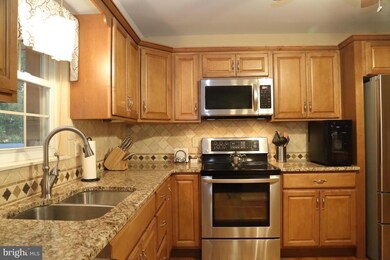 105 Providence Cir, Middletown, PA 17057 - photo 6