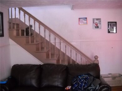 24 Living Room 2