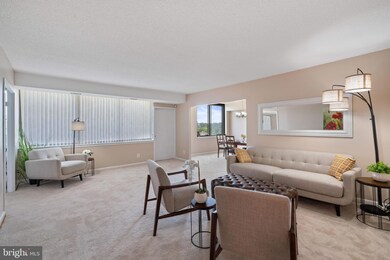 3709 S George Mason Dr unit 406E, Baileys Crossroads, VA 22041 - photo 2