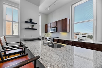 2116 Church St unit 3A, Galveston, TX 77550 - photo 6