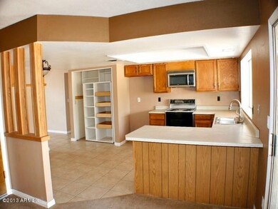 023-269370 - Kitchen (2)
