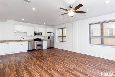 1101 W 9th St, Davenport, IA 52804 - photo 3