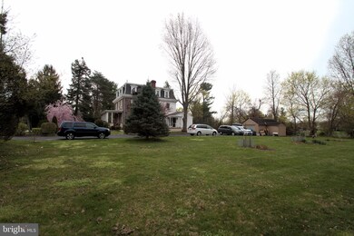 925 Susquehanna Rd unit 1, Ambler, PA 19002 - photo 2