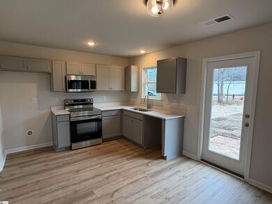 11 Southern St, Liberty, SC 29657 - photo 3