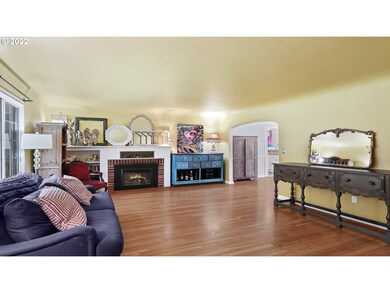 2155 Jeppesen Acres Rd, Eugene, OR 97401 - photo 5