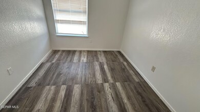 160 Barrel Cactus Dr, Horizon City, TX 79928 - photo 7