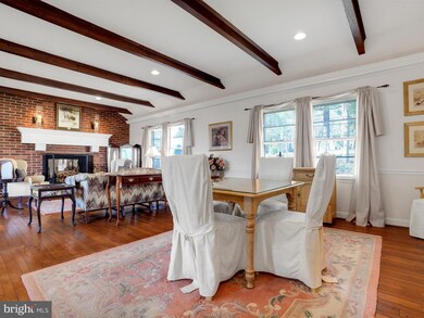 246 Mccoy Ln, Leesport, PA 19533 - photo 2