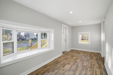 537 Harrison St, Gary, IN 46402 - photo 5