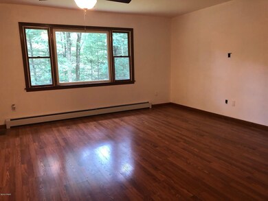 118 Pleasant Ln, Milford, PA 18337 - photo 6