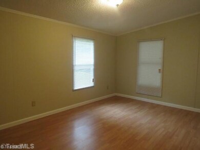 115 Cedar Tree Ct, Statesville, NC 28677 - photo 2