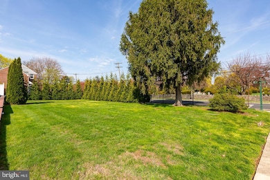 538 Gainsboro Rd, Drexel Hill, PA 19026 - photo 3