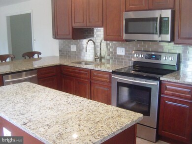 34 Green Creek Ln, Glen Mills, PA 19342 - photo 5