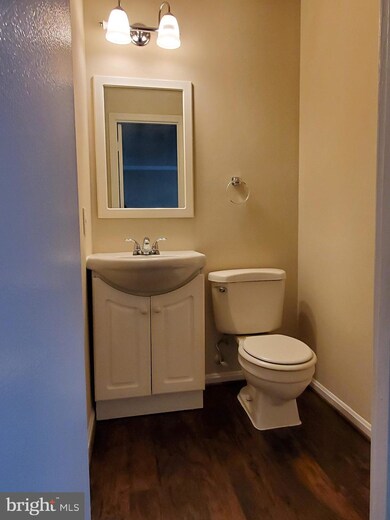 6000 Applegarth Place, Capitol Heights, MD 20743 - photo 5