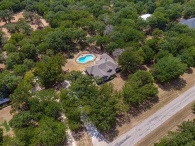 3817 Watersridge Cir, Cleburne, TX 76031 - photo 4