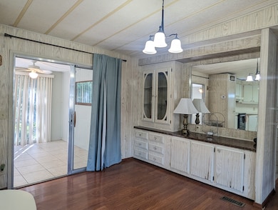 128 Taho Cir unit 213, Valrico, FL 33594 - photo 3