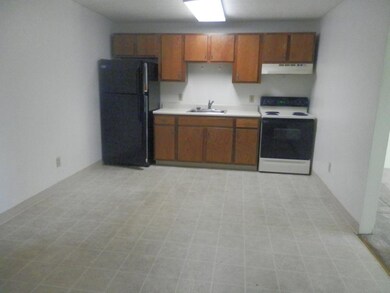 535 Calef Rd unit 23, Manchester, NH 03103 - photo 4