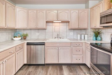 932 Crest Park Dr, Cheyenne, WY 82001 - photo 5