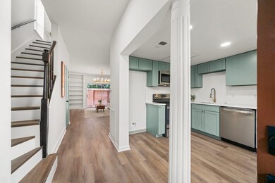 14703 Barryknoll Ln unit 26, Houston, TX 77079 - photo 3