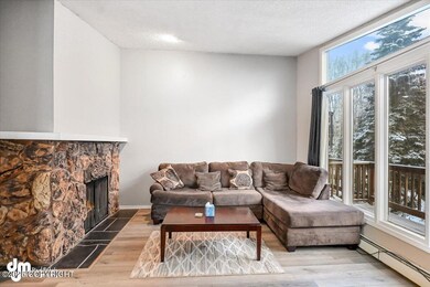06-Living Room_SLS_-4778