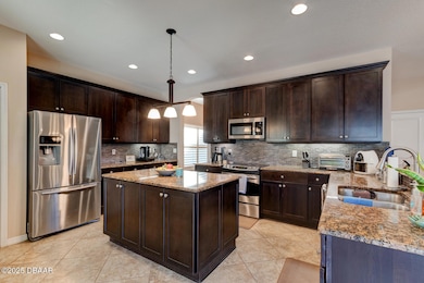 13-6948-Vintage-Ln-11