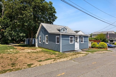 21 Hillside Ave, Swansea, MA 02777 - photo 3