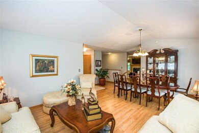 1615 Greenlefe Dr NW, Cedar Rapids, IA 52405 - photo 3