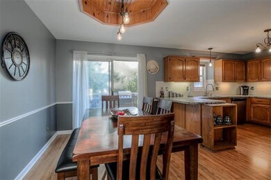 611 S Park Dr, Raymore, MO 64083 - photo 7