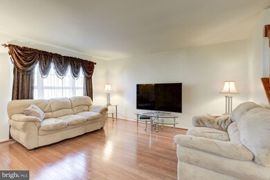 22051 Manning Square, Sterling, VA 20166 - photo 4