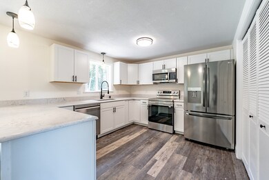 24 Elm Cir, South Deerfield, MA 01373 - photo 4