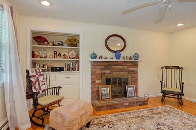 328 Davis St, Northborough, MA 01532 - photo 4