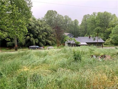 365 Corn Mountain Rd, Hendersonville, NC 28792 - photo 2