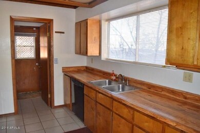 Kitchen (1)