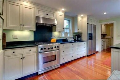 8 Broad St, Salem, MA 01970 - photo 4