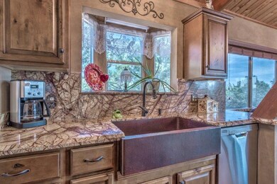 Kitchen (2)