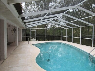 Large Sparkling Screen Enclosed Pool w/ Beautiful 