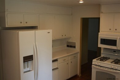 852 Hereford Way, Schenectady, NY 12309 - photo 5