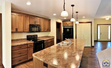 6032 SW 44th St, Topeka, KS 66610 - photo 6