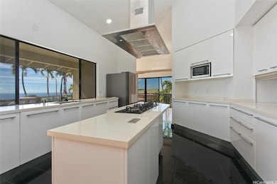 600 Kahiau Loop, Honolulu, HI 96821 - photo 4