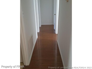 609 Missenburg Ct, Fayetteville, NC 28314 - photo 5