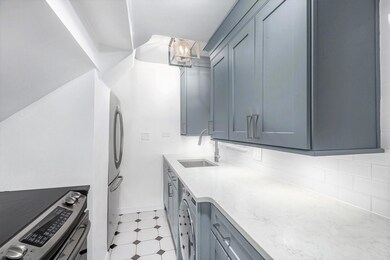60 W 68th St unit 1C, New York, NY 10023 - photo 3