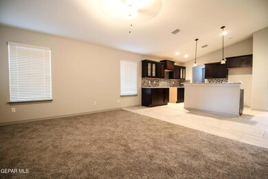 472 Plateau Dr, Socorro, TX 79927 - photo 4