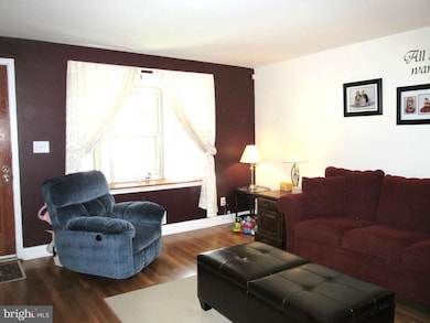 918 N Marlyn Ave, Essex, MD 21221 - photo 4