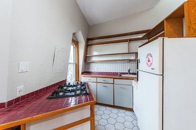 11 Savin Hill Ave, Dorchester, MA 02125 - photo 6