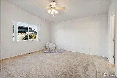 309 Oak St SW, Orting, WA 98360 - photo 4