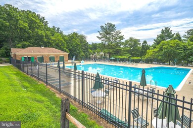 18715 Winding Creek Place, Germantown, MD 20874 - photo 5