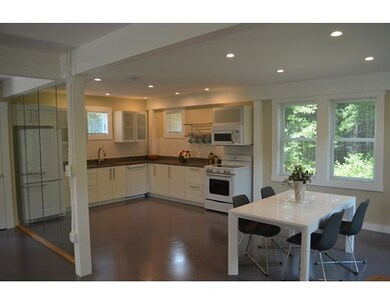 28 Elsie Ave, Billerica, MA 01821 - photo 4